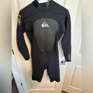 Quiksilver back zip long sleeve shorty XL 2mm